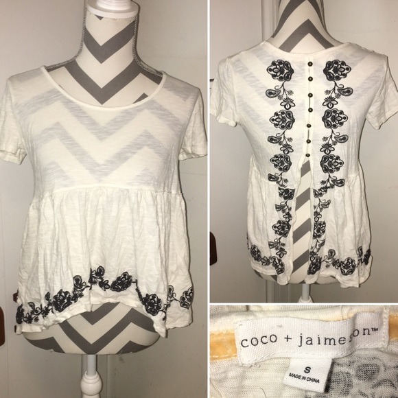 COCO & JAIMESON | open back embroidered top - Picture 1 of 5